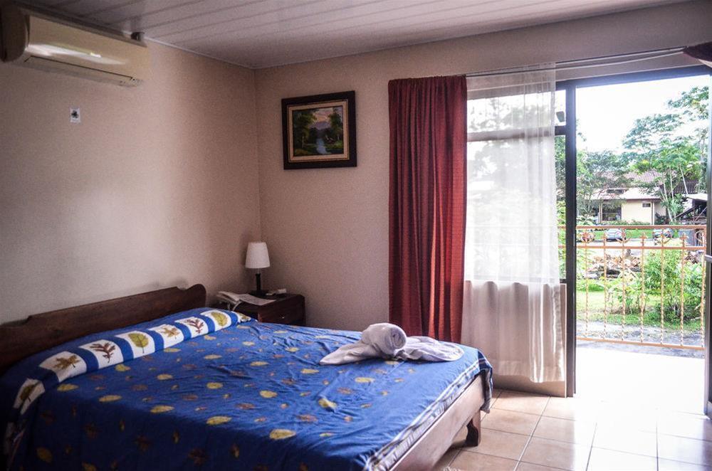 Hotel La Choza Inn La Fortuna Zewnętrze zdjęcie