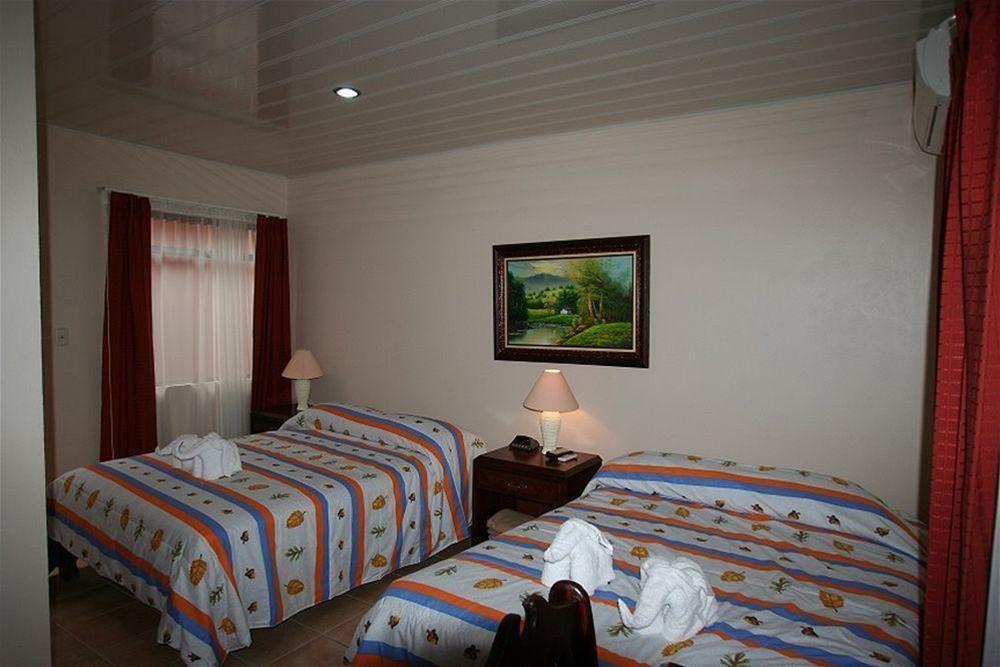 Hotel La Choza Inn La Fortuna Zewnętrze zdjęcie